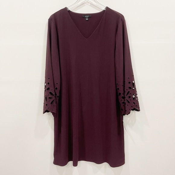 Alfani V-Neck Lasercut A-Line Dress in New Wine Size 16 - Picture 2 of 7